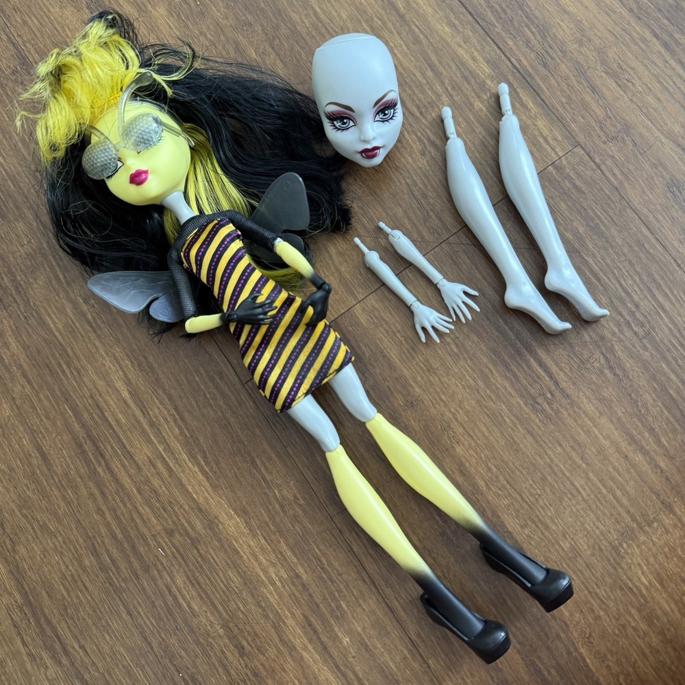 Monster High Create-A-Monster Add On Pack Insect Bee W9176 Complete & Extra 2011